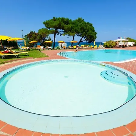 Rezort Club Village